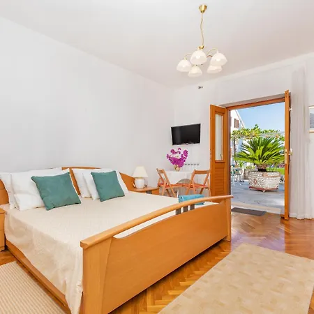 Appartement Family Close To The Mlini