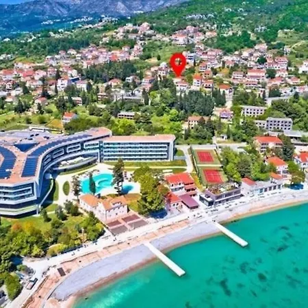 Apartment Family Close To The *