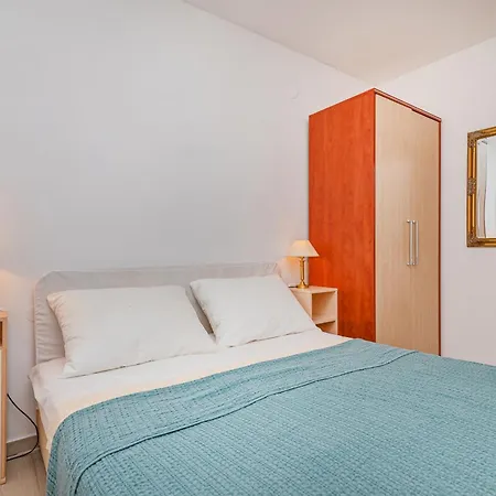 Family Close To The * Mlini