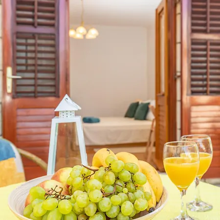 Family Close To The Млини