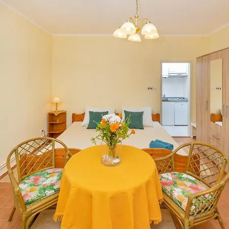 Apartment Family Close To The *