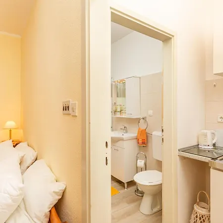 Family Close To The Млини