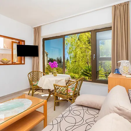 Apartment Family Close To The
